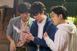 岡田将生＆松坂桃李＆柳楽優弥、喜怒哀楽オンパレードで暴れまわる 「ゆとりですがなにか」場面写真13点解禁 画像