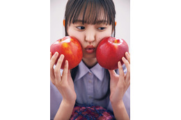 乃木坂46遠藤さくら“りんごぷく顔”が最強可愛い　1st写真集先行カット第3弾解禁 画像