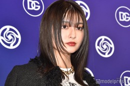 吉川愛、母親のバースデー祝福ショット公開「美人オーラが隠せてない」「上品」と話題 画像