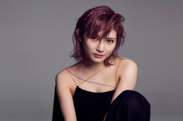 元AKB48岡田奈々がソロデビュー 初アルバム全曲書き下ろし「夢にも思いませんでした」＜Asymmetry＞ 画像