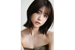 高橋ひかる、色白素肌にドキッ 端麗なビジュアル＆抜群のプロポーション披露 画像