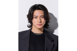 平野紫耀、陶芸打ち込むプライベートショット公開 自身への“ツッコミ”も話題「惚れる」「的確で笑った」 画像