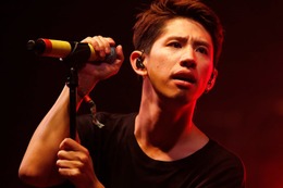 ワンオクTaka「ずっと尊敬できる唯一の音楽の先輩」とLA滞在2ショット＆手料理が話題に 画像