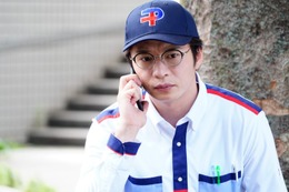 ＜ブラックポストマン 第2話＞力也、殺人事件の犯人として疑われる 少女が見た衝撃の光景とは 画像