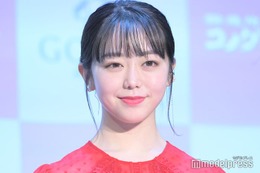 峯岸みなみ、髪バッサリ大胆イメチェン「ボブ可愛い」「新鮮」と反響 画像