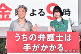 平手友梨奈、ムロツヨシの無茶振りに応え抜群コンビネーション＜うちの弁護士は手がかかる＞ 画像