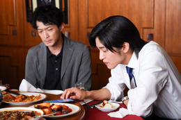「トリリオンゲーム」ハル（目黒蓮）、“約3分”の駆け引きシーンに反響「酢豚どうぞ」に隠されたメッセージが話題 画像