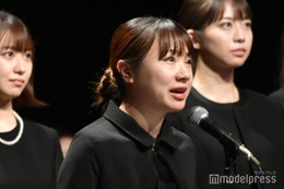モー娘。石田亜佑美、夏まゆみさんお別れの会で涙の決意表明 「見守っていてください」メンバー8人が参列 画像