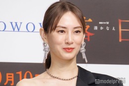 北川景子、サプライズゲストからの誕生日祝いに驚き デビュー20周年でのオファーは「すごく光栄」 画像