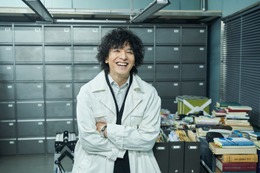 生田斗真・土屋太鳳・向井理「警部補ダイマジン」笑顔でクランクアップ 衝撃の最終回へ 画像