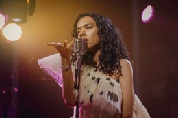 女王蜂・アヴちゃん、世界的シンガー役でドラマ初出演決定 新曲歌唱映像も初解禁＜パリピ孔明＞ 画像
