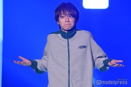 山下幸輝、首かしげ＆“ぷく顔”が悶絶級 照れ表情で観客ノックアウト＜TGC2023A／W＞ 画像