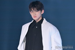 &TEAM・JO、息を呑む美しさ 抜群スタイル際立つ＜TGC2023A／W＞ 画像