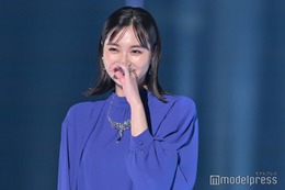 新川優愛、出産後初ランウェイ 変わらぬ抜群スタイル披露＜TGC2023A／W＞ 画像