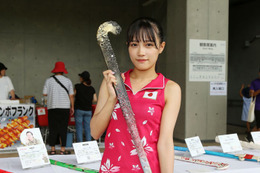ホッケーアンバサダー・つばきファクトリー河西結心、女子日本代表“さくらジャパン”ユニフォーム姿で登場 サプライズ演出に拍手喝采 画像