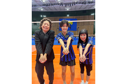 Aぇ! group佐野晶哉、カオスな姿に変身　プロバレーボール選手のスパイクで絶叫も 画像