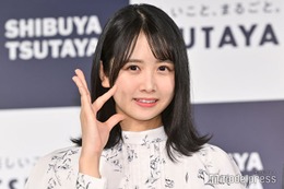 日向坂46上村ひなの、初挑戦の水着カット撮影前は“腹筋3回”「100億万点」1st写真集で解禁した注目ポイントとは＜そのままで＞ 画像