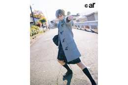 日向坂46上村ひなの、美脚輝く制服姿にキュン 画像