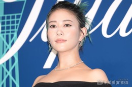 高畑充希、父から贈られた初ジュエリーは「ティファニー」グリーンヘア×オフショルダードレスで登場＜ティファニー表参道オープニングイベント＞ 画像