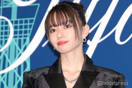 山本舞香、ジュエリー輝くブラックコーデで登場＜ティファニー表参道オープニングイベント＞ 画像