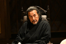 「VIVANT」役所広司、“息子”堺雅人＆二宮和也を絶賛 役者としての凄み語る＜インタビュー＞ 画像