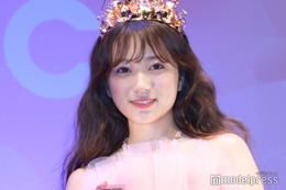 矢吹奈子、ドレス姿で華やかメイクアップ  韓国コスメブランドのジャパンアンバサダーに就任 画像
