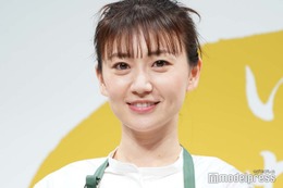 大島優子、出産後初の公の場 子育てについて語る 画像