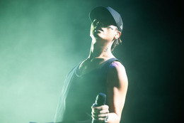 赤西仁、ツアーファイナルにゲスト登場 ファンからのアンコール応え「ムラサキ」披露＜ライブレポ＞ 画像