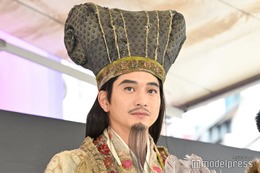 「パリピ孔明」向井理が渋谷にゲリラ降臨 上白石萌歌・GENERATIONS関口メンディーも登場 画像