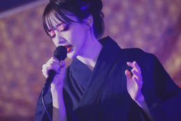 森香澄、妖艶な装いでボーカル初挑戦「私に務まるのか不安でした」 画像