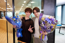 Sexy Zone菊池風磨、Snow Man渡辺翔太と「ウソ婚」クランクアップでイジる 撮影後の変化も明らかに 画像