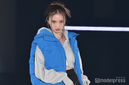 せいら、ミニ丈衣装で抜群スタイル際立つ サングラス外しにドキッ＜GirlsAward 2023 A／W＞ 画像