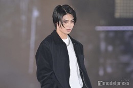 「最高の教師」生徒役で注目・岩瀬洋志、大人びた眼差し 表現力の幅広さ印象付ける＜GirlsAward 2023 A／W＞ 画像