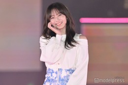 櫻坂46田村保乃、“肩見せ”で華奢スタイル際立つ＜GirlsAward 2023 A／W＞ 画像