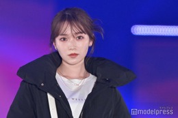 櫻坂46守屋麗奈、変形ボトムス華麗に着こなし 雰囲気ガラリのクールランウェイ＜GirlsAward 2023 A／W＞ 画像