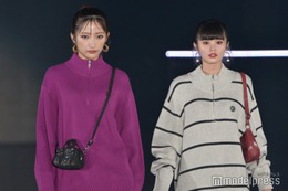 Girls2原田都愛＆小川桜花、美脚に釘付け お揃い三つ編みヘアでランウェイ＜GirlsAward 2023 A／W＞ 画像