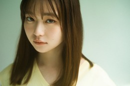 山田杏奈、大人らしい艶やかさ際立つ「blt graph.」初表紙 画像