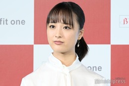 大友花恋「不思議の国のアリス」仮装披露 ディズニー満喫ショットに「天使」「お人形さんみたいに可愛い」の声 画像