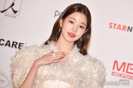 IVEウォニョンがパリコレ降臨“前髪あり”の新ヘア×圧巻スタイルに反響殺到「美貌が限界突破」「可愛すぎる」 画像