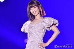 FBS伊藤舞アナ「TGC 北九州」で2年連続ランウェイ 韓国風ヘアスタイル披露＜TGC 北九州 2023＞ 画像