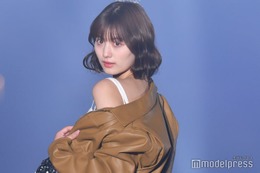 鶴嶋乃愛、ジャケットから肩チラリ 可愛すぎる仕草にキュン＜TGC 北九州 2023＞ 画像