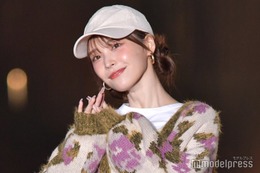 “博多弁でバズった美女”那須ほほみが福岡凱旋 艶めくリップで眩しい微笑み＜TGC 北九州 2023＞ 画像