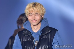 八村倫太郎、ランウェイにシークレット登場 いたずらな微笑みでファン落とす＜TGC 北九州 2023＞ 画像