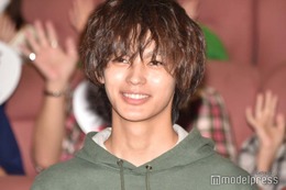 神尾楓珠「高校生の頃はモテた？」に一言 松下洸平は羨望「今の俺も言いたい」＜いちばんすきな花＞ 画像