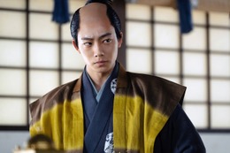 井上祐貴、髷姿で凛々しい表情「どうする家康」本多正純の扮装写真公開 画像