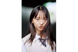 “新仮面ライダーヒロイン”松本麗世、透明感溢れる制服姿にドキッ 画像