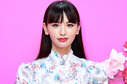 鈴木えみ、10歳の誕生日迎えた長女との家族ショット公開「モデルみたい」抜群スタイルに注目集まる 画像