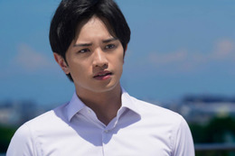 Sexy Zone中島健人、“秘書役”で意識した普段と対照的な姿勢 撮影前の熱心な役作り秘話も＜「おまえの罪を自白しろ」モデルプレス独占ニュース＞ 画像