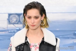 「TGC フェス」山梨にて開催 トラウデン直美が2年連続トップバッターでミニスカから美脚チラリ＜TGC フェス 山梨 2023＞ 画像