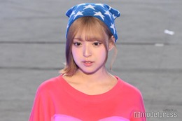 山梨凱旋・MINAMI、ミニスカから美脚チラリ「黒の服ばかり着る」普段との大胆ギャップ＜TGC フェス 山梨 2023＞ 画像